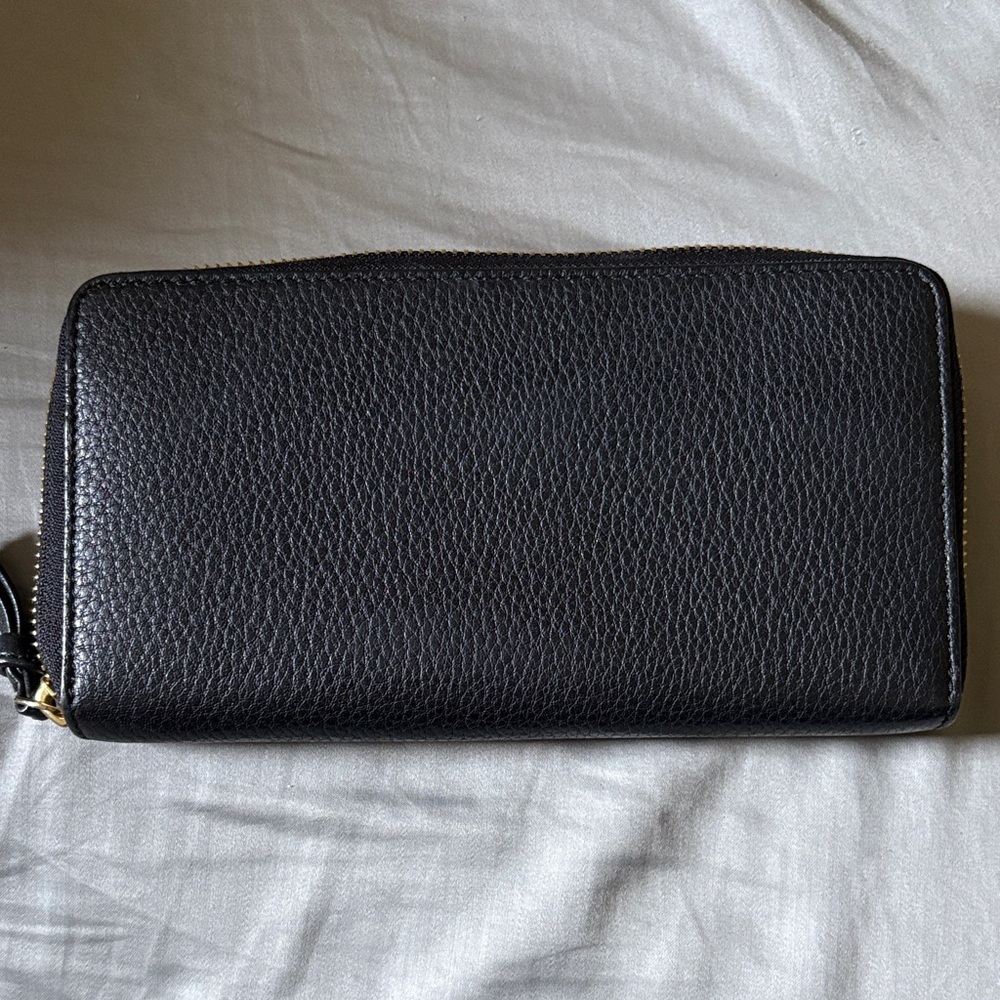Tory Burch Black Pebbled Leather Zip Wallet - Picture 2 of 3
